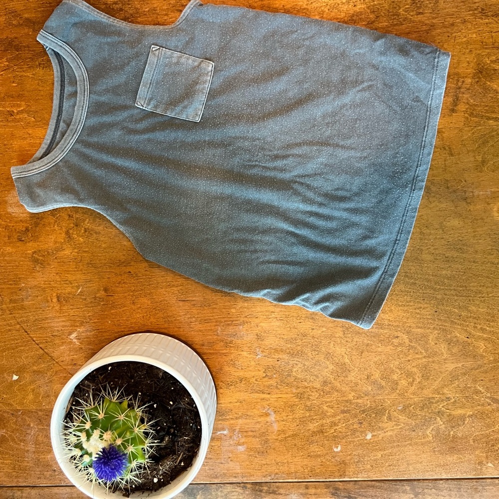 Cat & Jack Boys 5T Gray Tank Top Sleeveless Pocket Tee